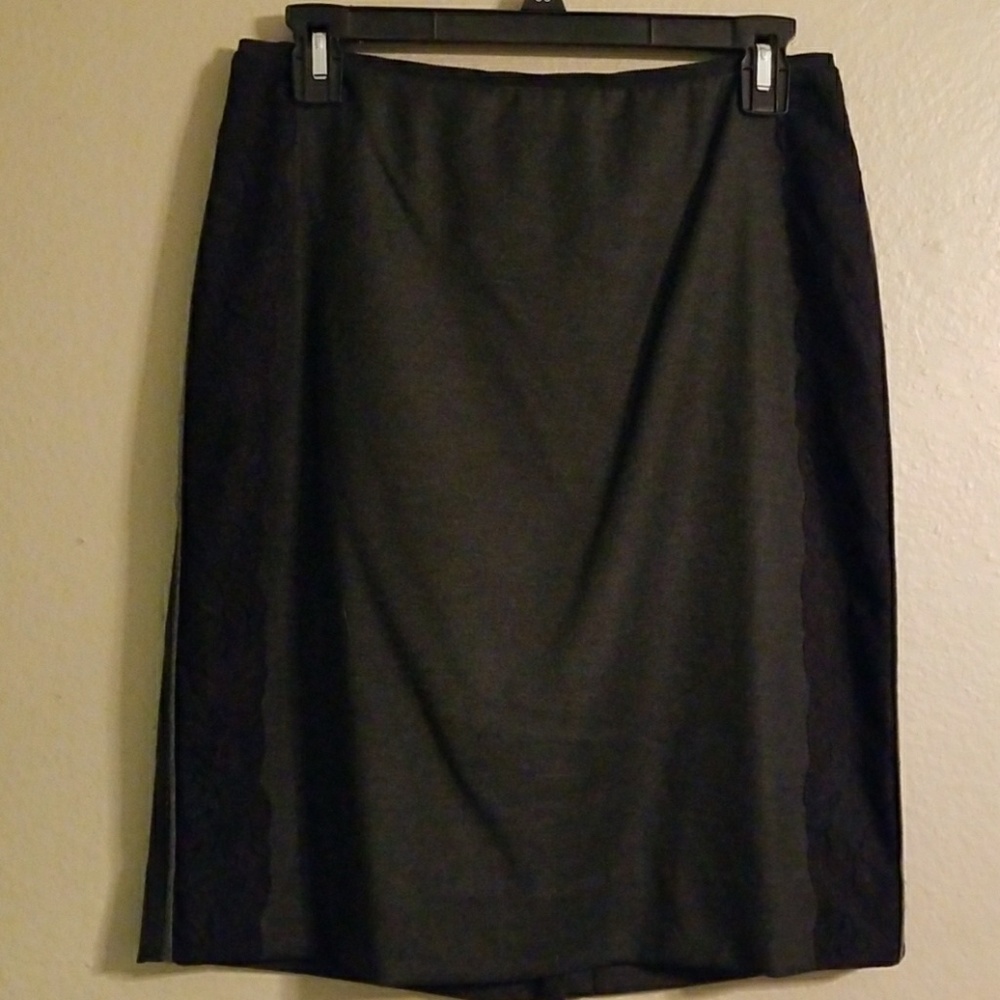 Etcetera size 2 gray lace trim pencil skirt